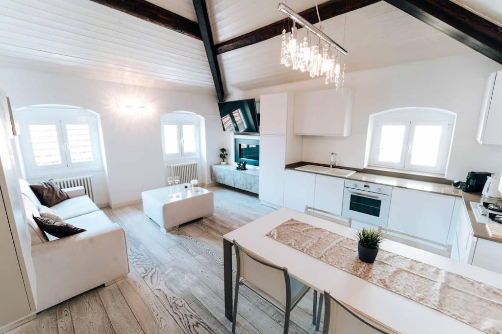 Loft Cavour - Teatro Ariston Apartment Сан Ремо Екстериор снимка